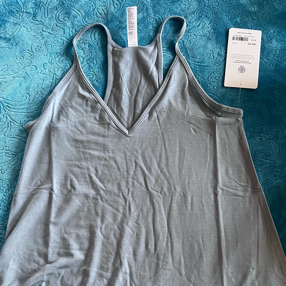 Athleta shirt